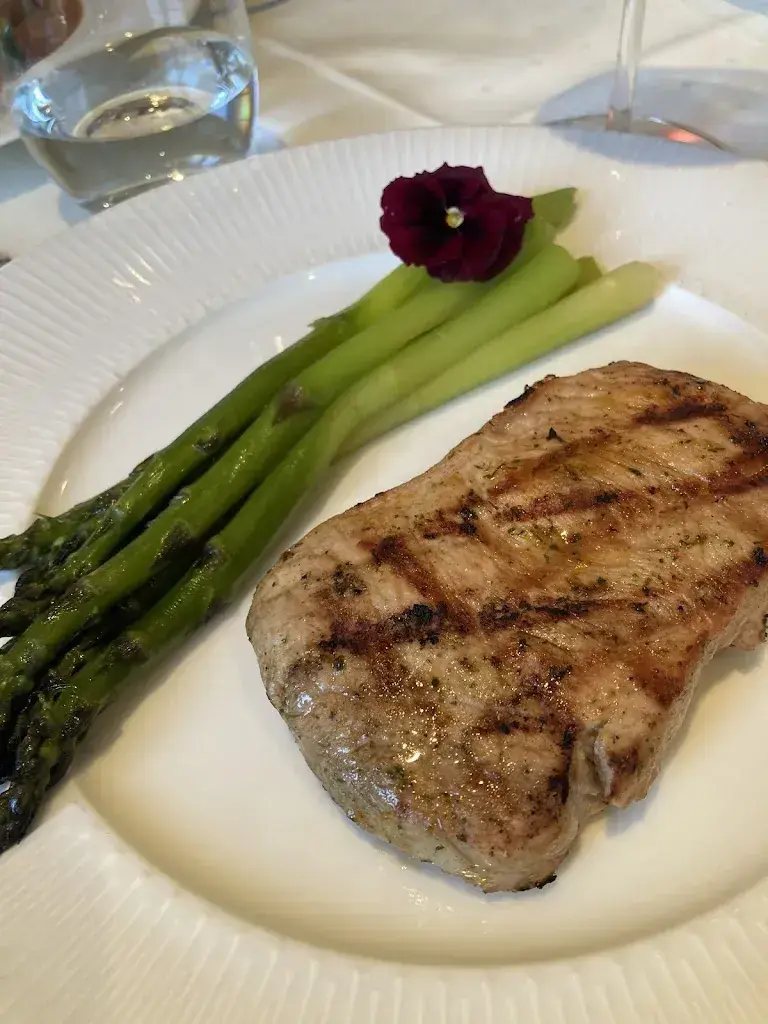 Daniel Deschwanden_Sternen_Berg_review