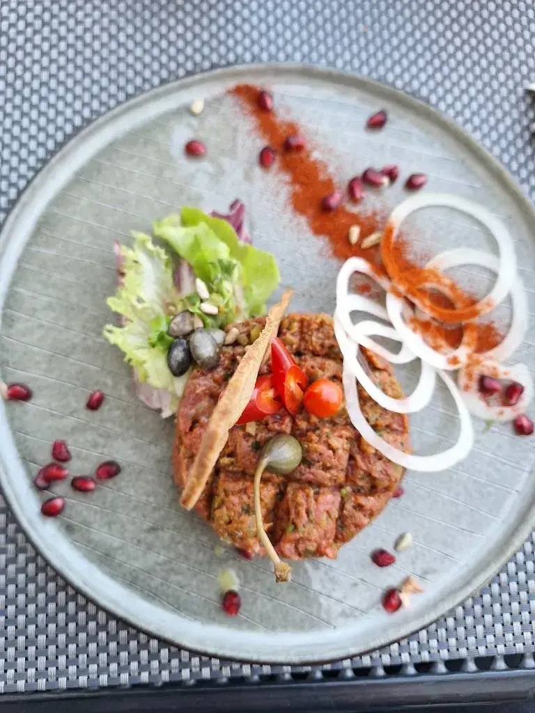 Hermann Frutiger_Gasthaus zum Bahnhof_Berg_review