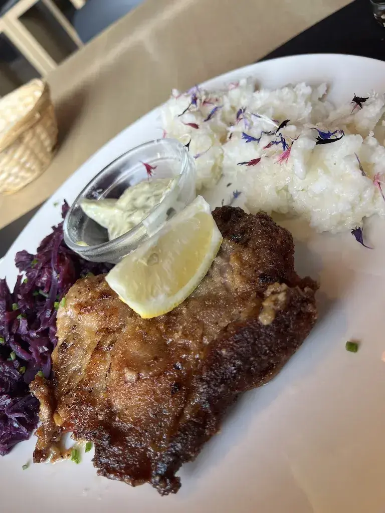 Raph P._Le Buro_Bulle_review