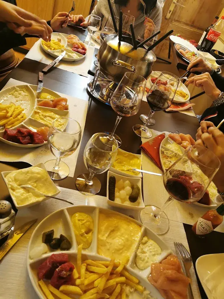 Menu_Hôtel de Ville_La Tour-de-Trême_image_3