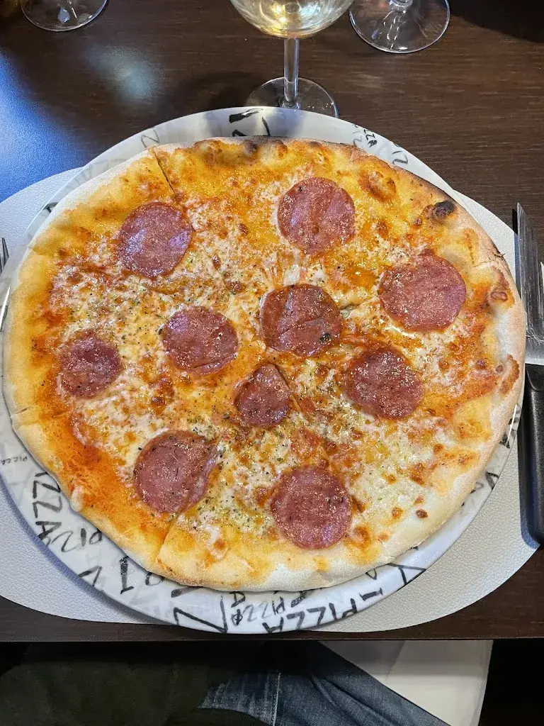 Juan Jose Suarez_Pizzeria Mare Monte_Goldach_review