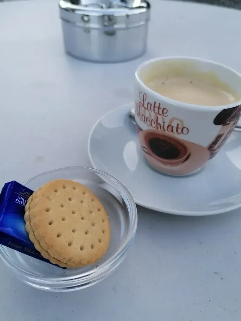 Veroljub Todorovic_Traffic-Bar_Goldach_review