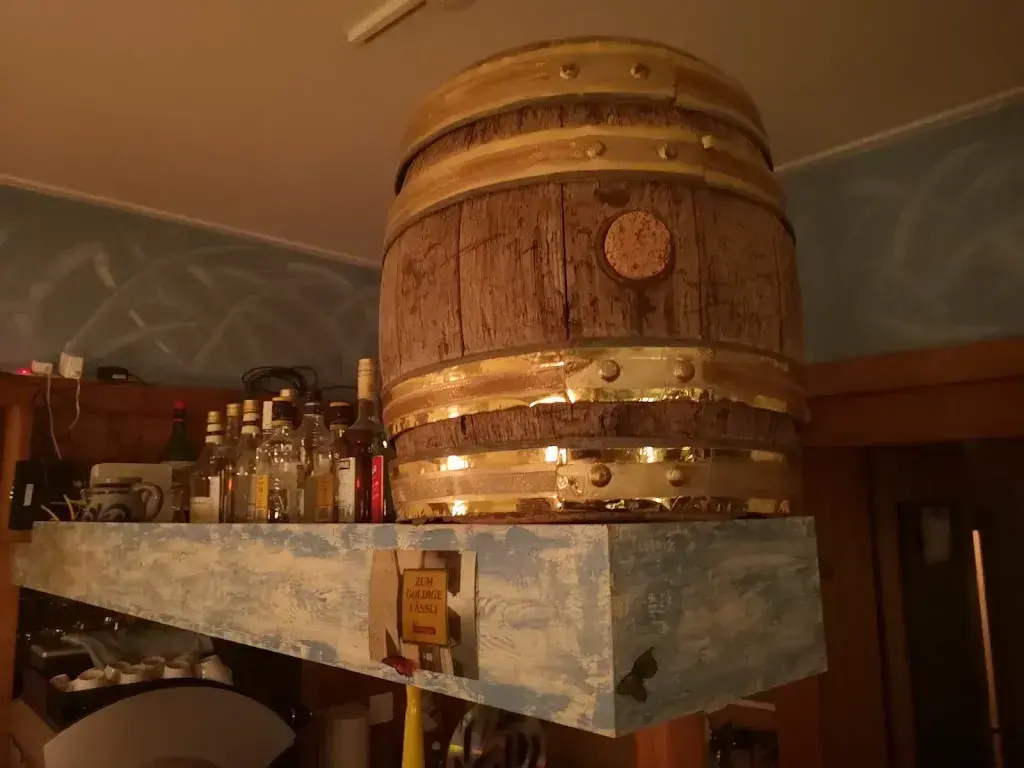 Philipp Heeb_Zum goldige Fässli_Rorschach_review