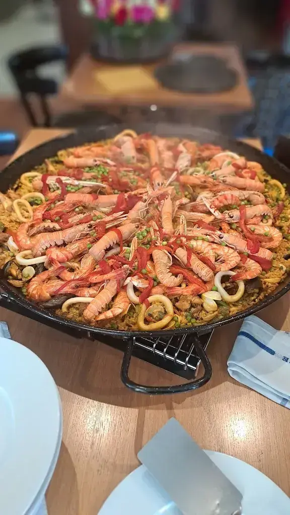 José Filipe Ferreira_Auberge Aux 13 Cantons_Bulle_review