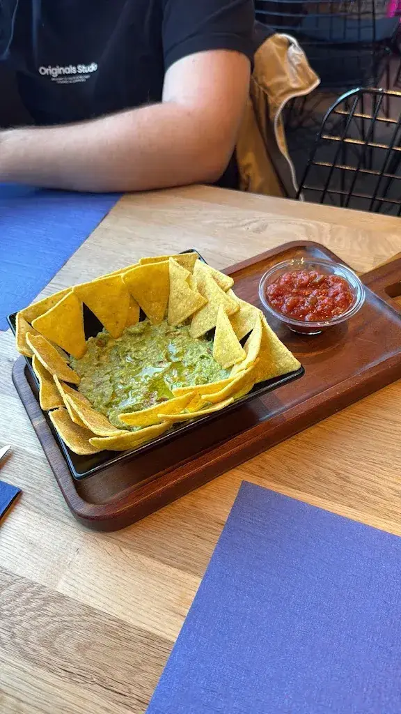 Géraldine Erni_Lakeside Burger Rorschach_Rorschach_review