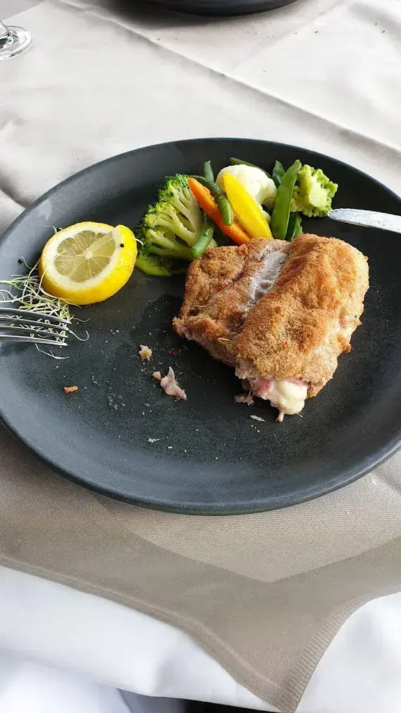 Menu_Restaurant Burg by Sascha Beilke_Au_image_9