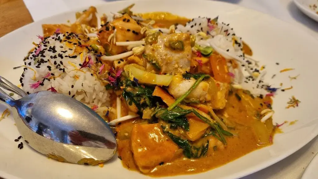 Steph Wartmä_Restaurant Schlössli_Horn_avis