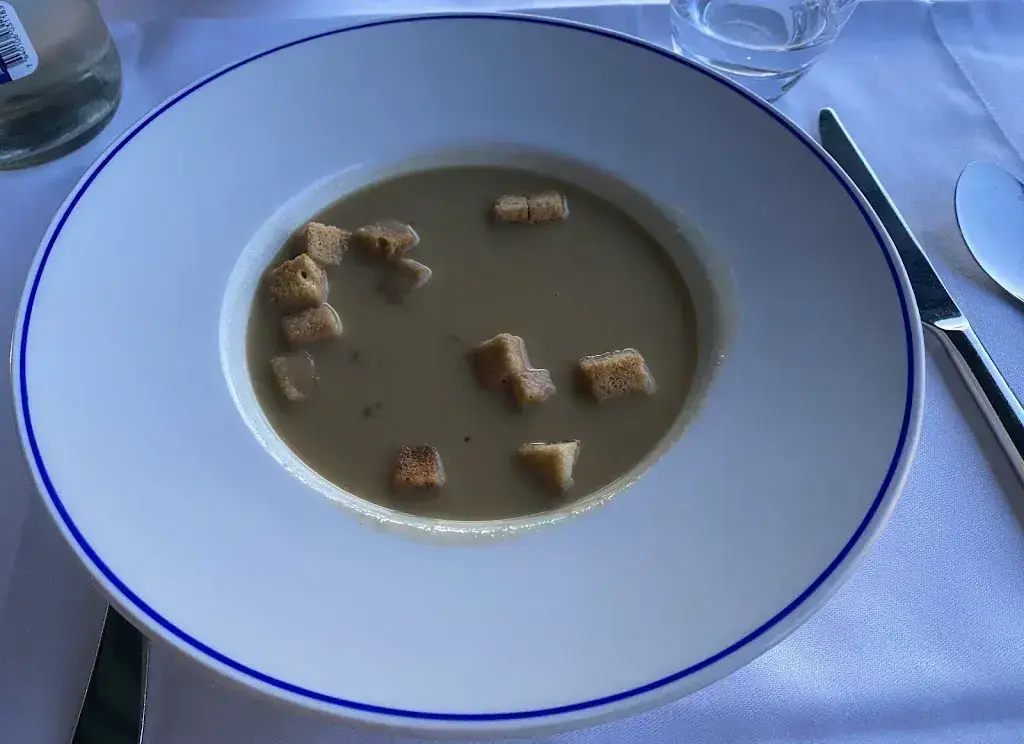 J. W._Restaurant Hotel Bad Horn_Horn_review