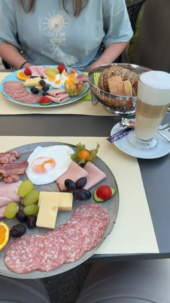 Julie Winkler_Café Restaurant Stadtwald_Rorschach_review