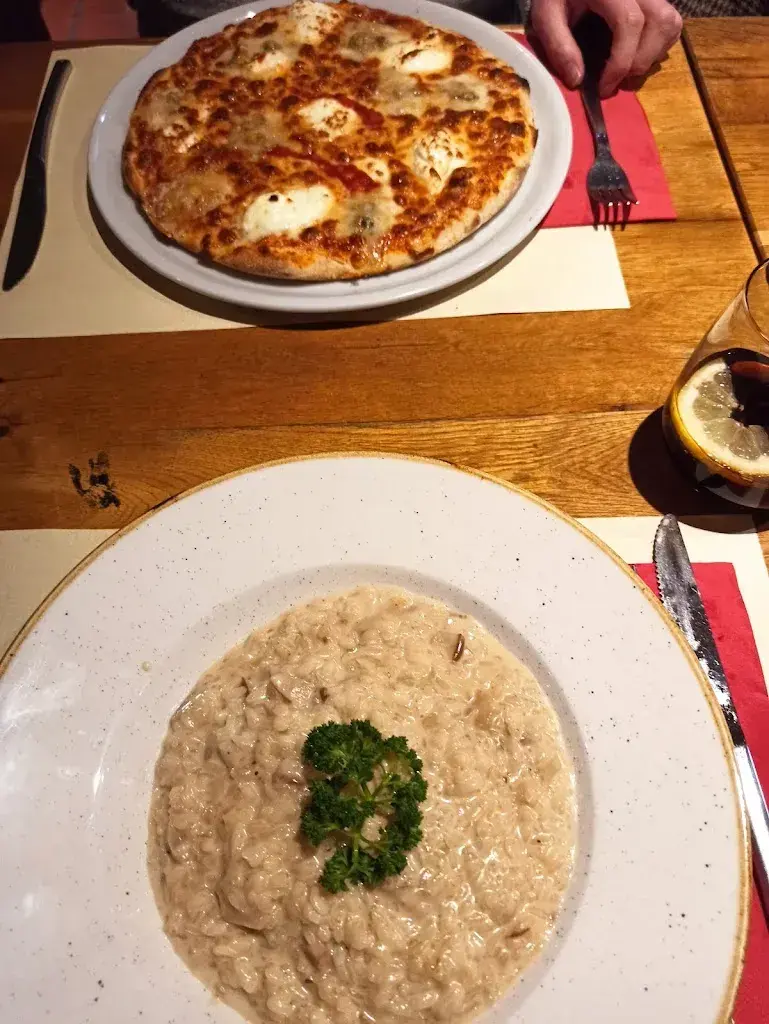 Menu_Pizzeria Mamma Mia_Rorschach_image_8