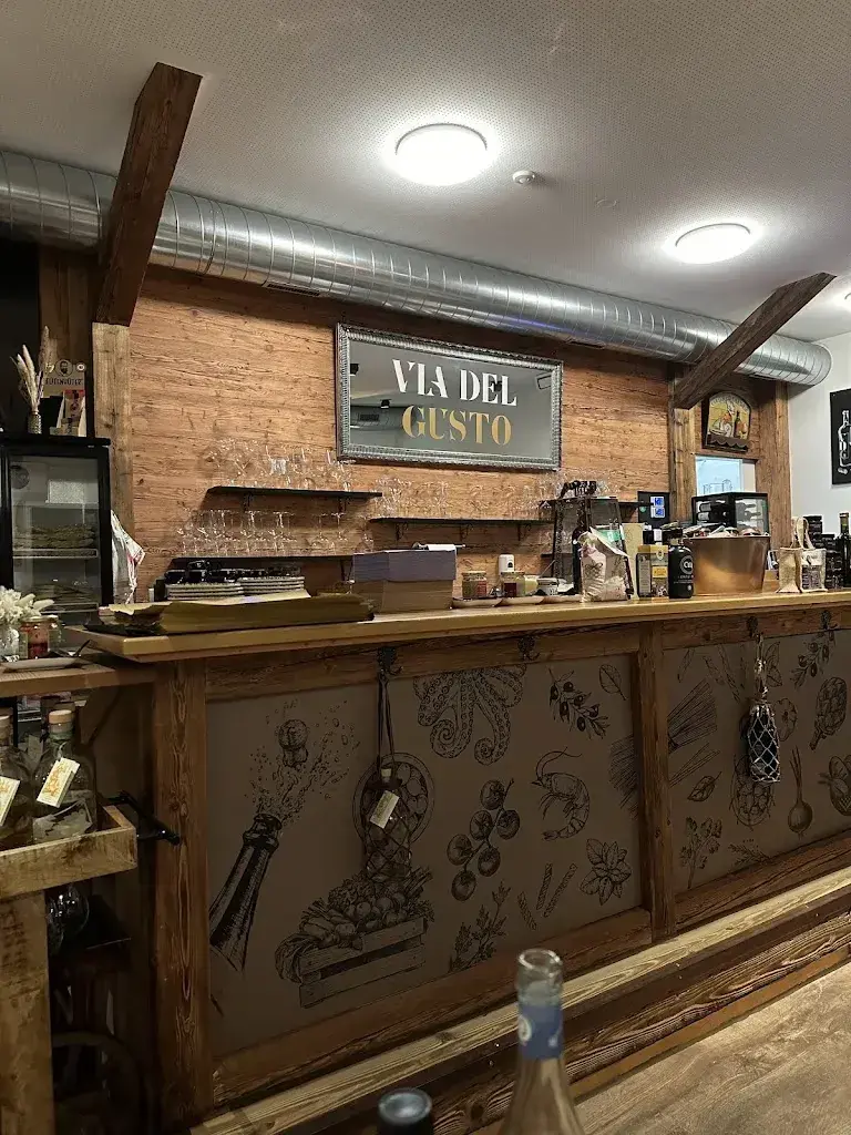 Emil Lazar_Via Del Gusto Osteria & Vinothek_Widnau_review