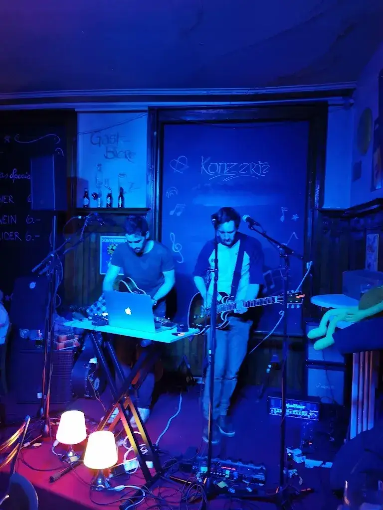 Fabian Hutter_Bierhalle Bar/Pub_Balgach_review