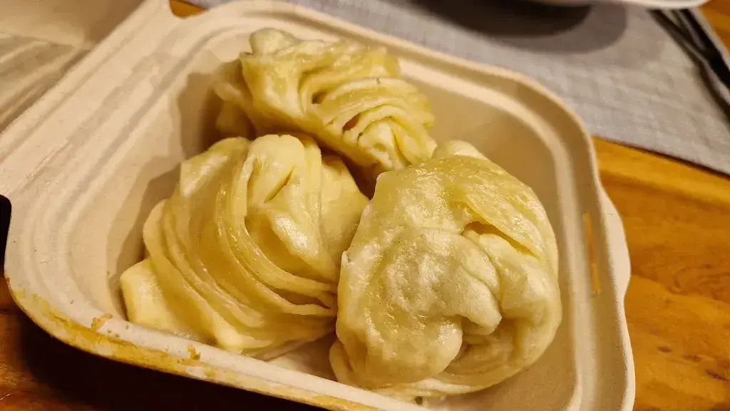 Tibetan Snow Lion Momos_Liebefeld_slider_image_3