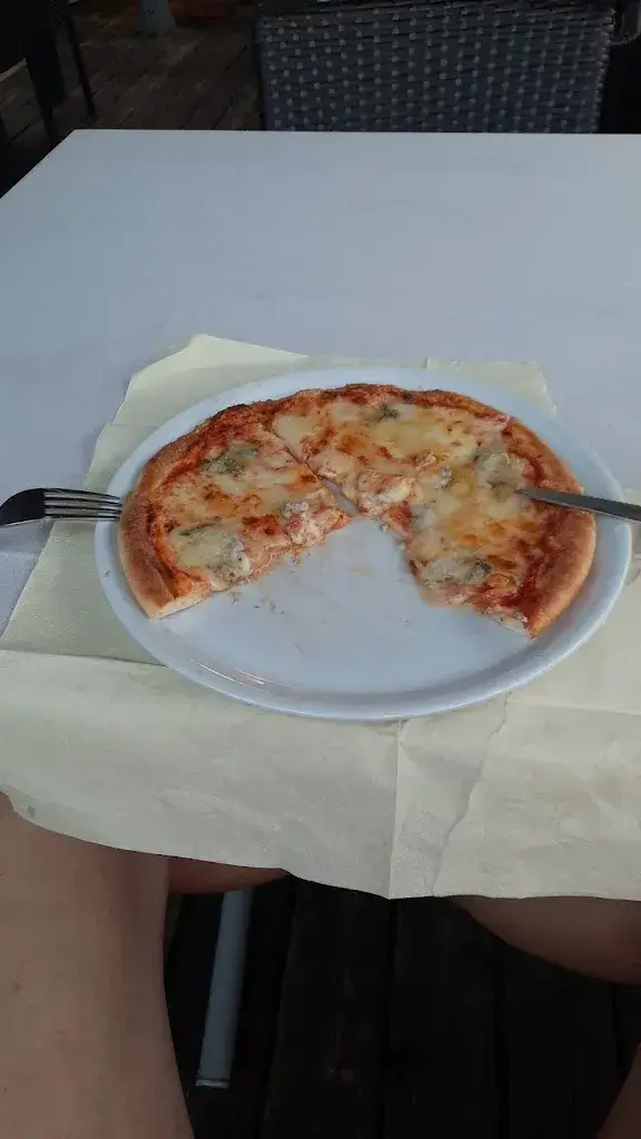 Lukas Kappel_Pizzeria Schäfli_Diepoldsau_reseña