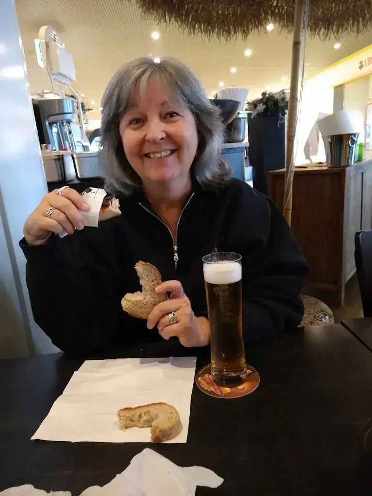 Liz Bartholet_Galerie im Park_St. Margrethen_avis