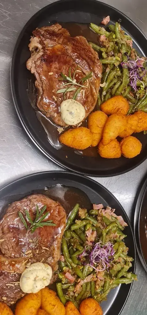 Fred Bucher_Restaurant Mühlbach, bei Anja_Grabs_review