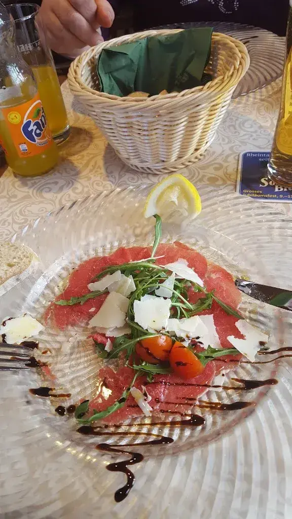 Roberto Eckhardt_Gasthaus Löwen Salez GmbH_Salez_review