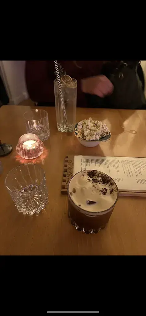 Linda Nina_Armando's pane e vino WEINBAR_Baden_review