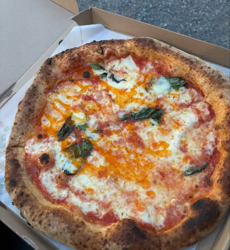 Cinnuhminn_Pizzeria da Nino_Bern_review
