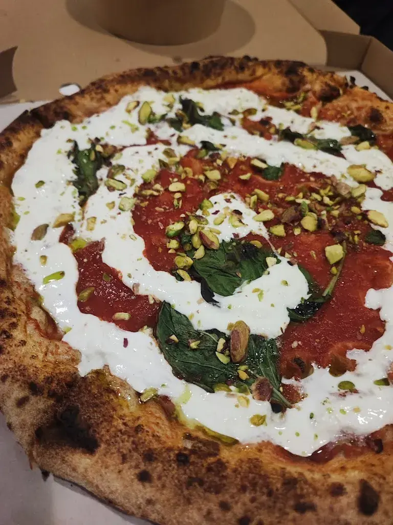 May Lene_Pizzeria da Nino_Bern_review