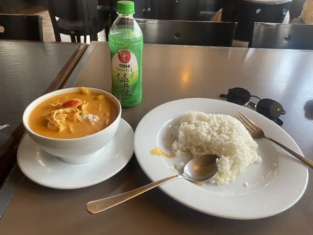 mhenyer_Thai Imbiss Restaurant Sarganserhof_Sargans_review