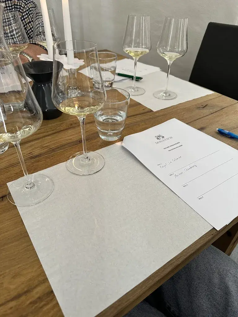 Yuliya Stecher_DOMAINE DONATSCH - Winzerstube 