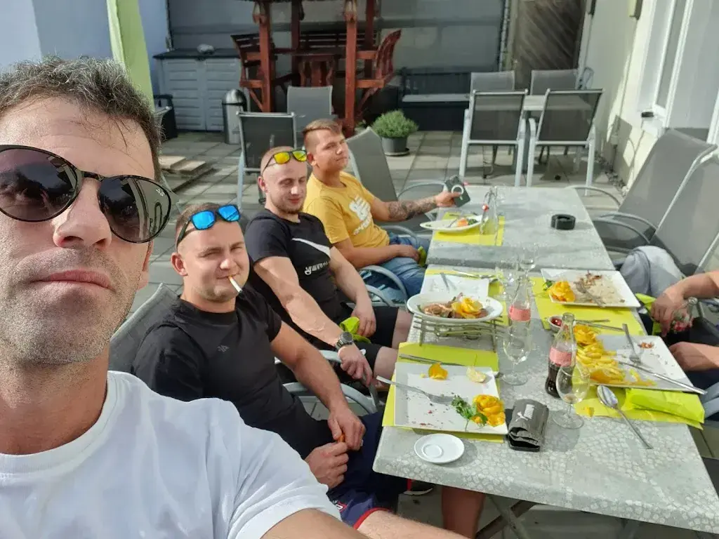 Vitor hugo Alves fernandes_Chawi's Malanser Stube_Malans_review