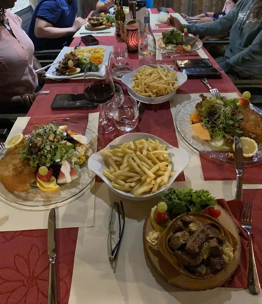 Valery Previl_Restaurant Kreuz_Mels_avis