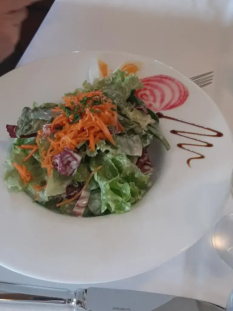 Robert Kerr_Kreuz_Schlosswil_review