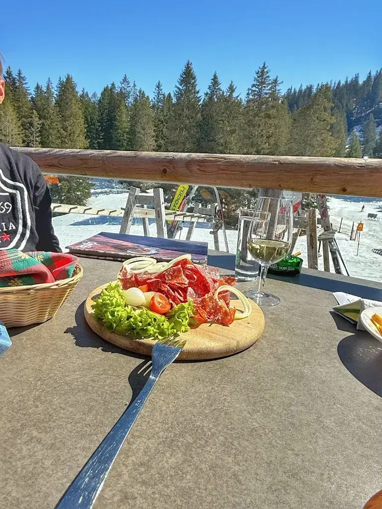 Desialava Atanasova_Bergrestaurant Chrüz_Flumserberg_review