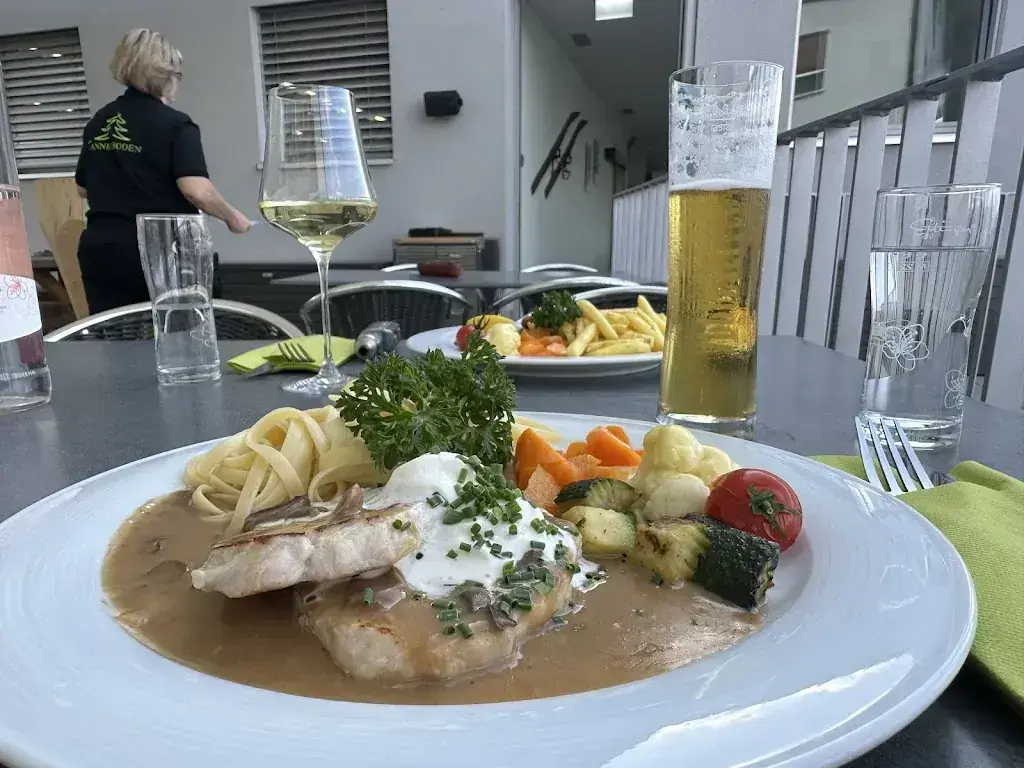 Camilla Tenn_Restaurant Tannenboden_Flumserberg Tannenbodenalp_avis