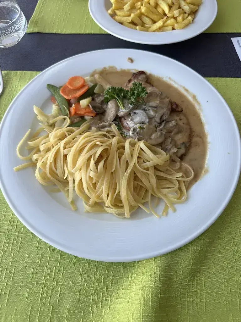 Francis Malapati_Restaurant Tannenboden_Flumserberg Tannenbodenalp_avis