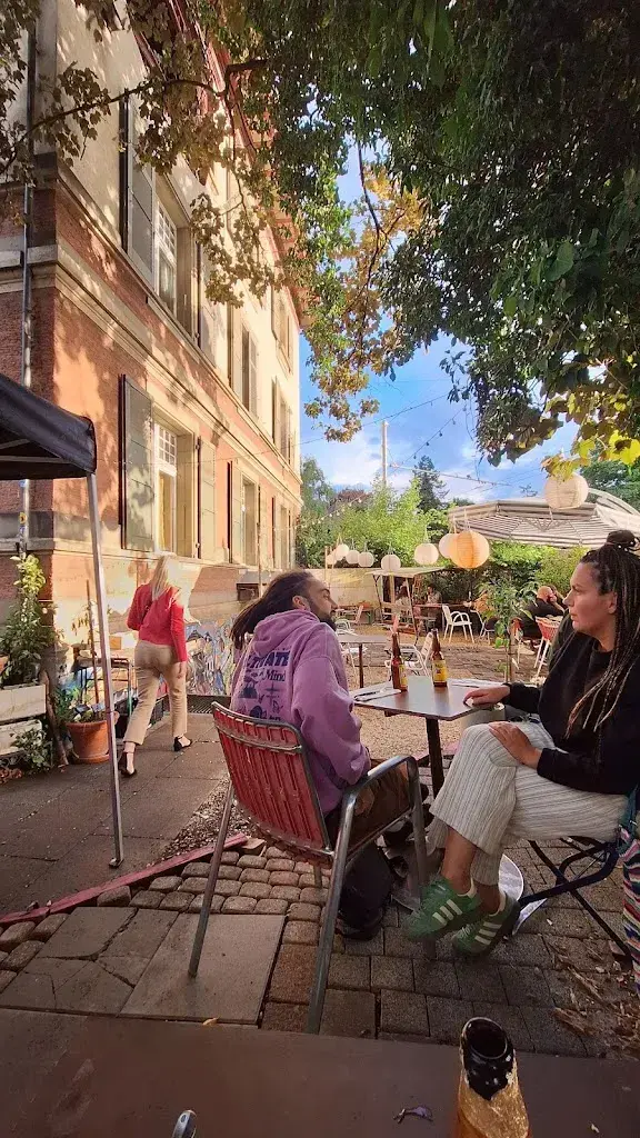 Mikko Hänninen_Bigote Verde_Bern_avis