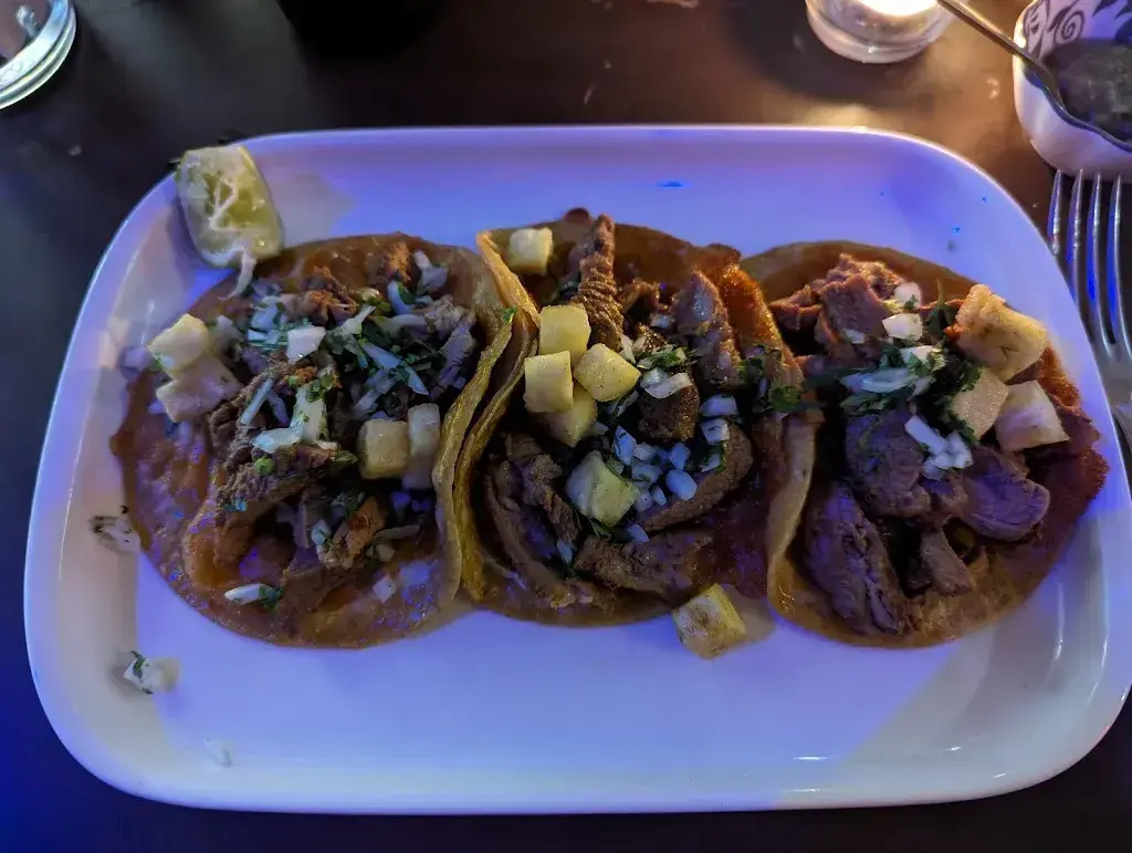 Simon W._Bigote Verde_Bern_avis