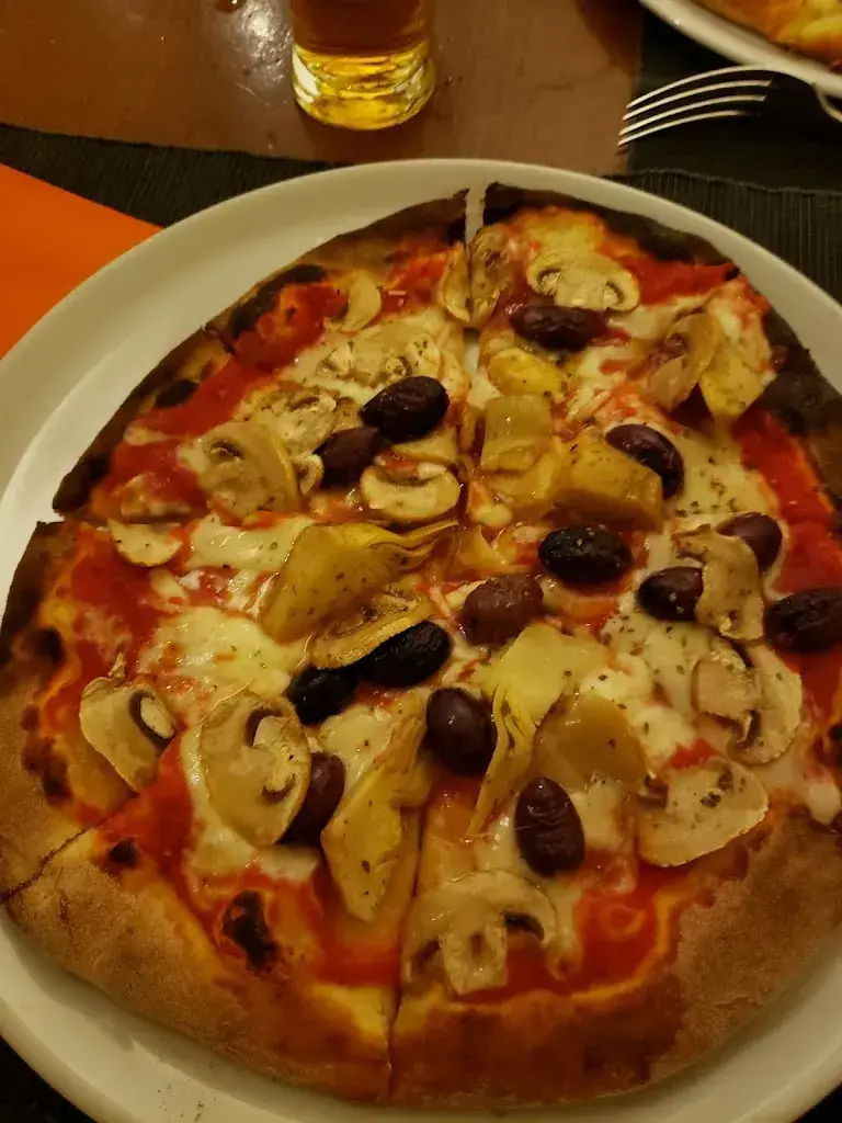 Menu_Pizzeria Flumserberg by New Goggeien_Flumserberg Tannenbodenalp_image_4