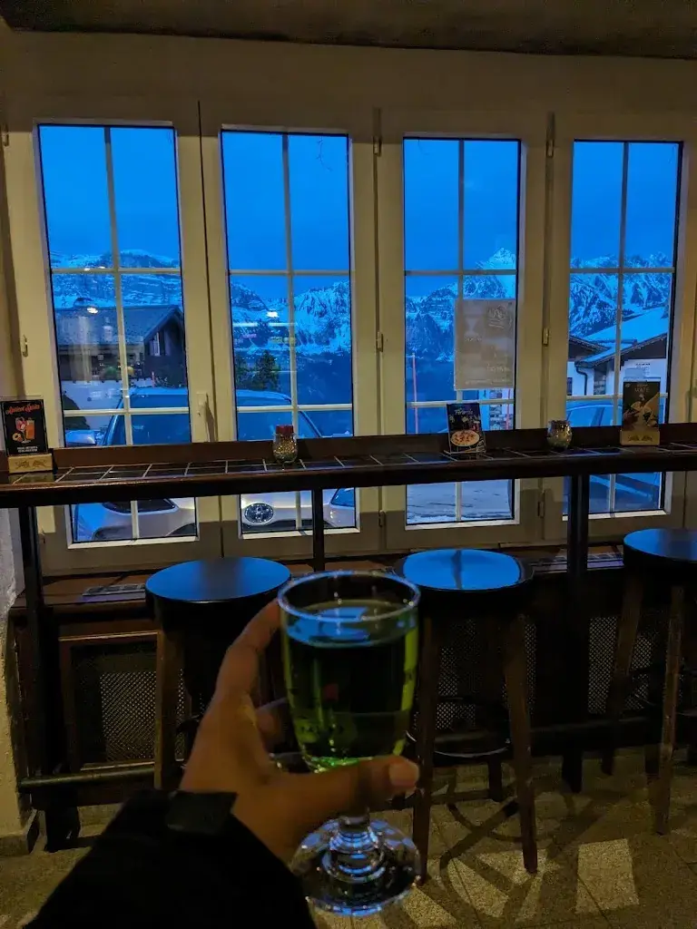 Bhumika Gupta_Pizzeria Flumserberg by New Goggeien_Flumserberg Tannenbodenalp_review