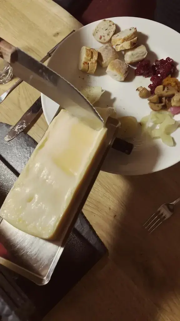 Pia Kiedaisch_Restaurant Chäs-Stübli BY HOTEL CRISTAL_Flums_review