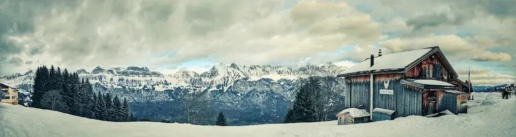 Simone Eats_Apérobeizli & Restaurant Hinnästall_Flumserberg_review