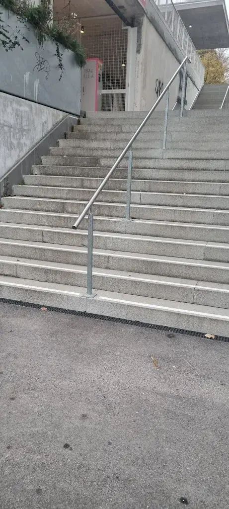 Hugues Mosimann_Dock8 | Restaurant–Beratung–Kultur_Bern_Bewertung