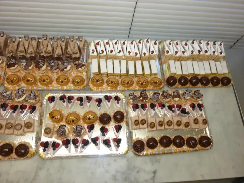 Café-Konditorei Keller - Pfäfers_Pfäfers_slider_image_3