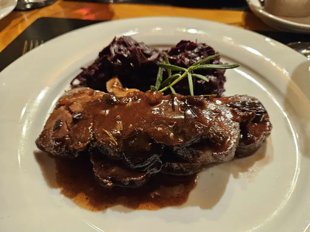 K Howell_Restaurant Falknis Gion Rudolf Trepp_Maienfeld_recensione