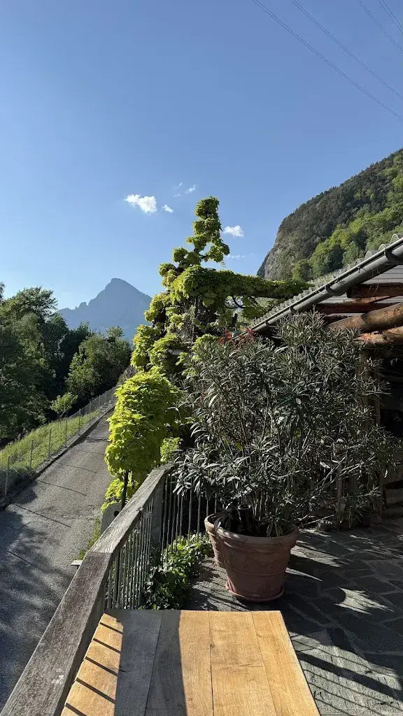 Noel B_Grotto Fläscher Bad_Fläsch_review