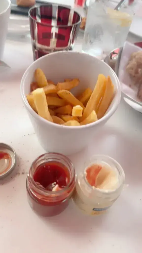 mahra mahra_Fouquet's_Montreux_recensione