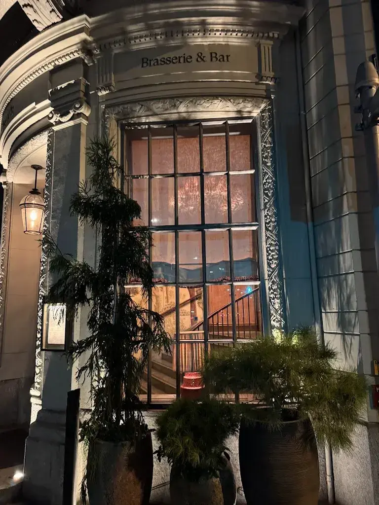 Luca_Baur's_Zürich_review