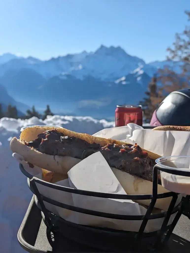 Olivier Nguyen_Chums Cafe Bretaye_Villars-sur-Ollon_review