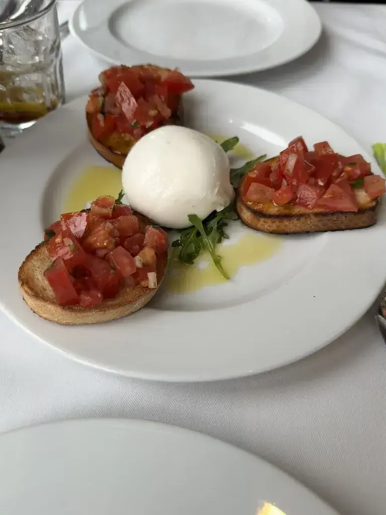 Doaa Hafez_The Lacustre_Lausanne_review