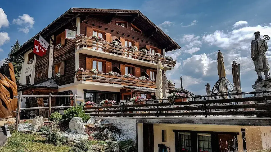 Hôtel Restaurant LA CAMBUSE restaurante en Vex