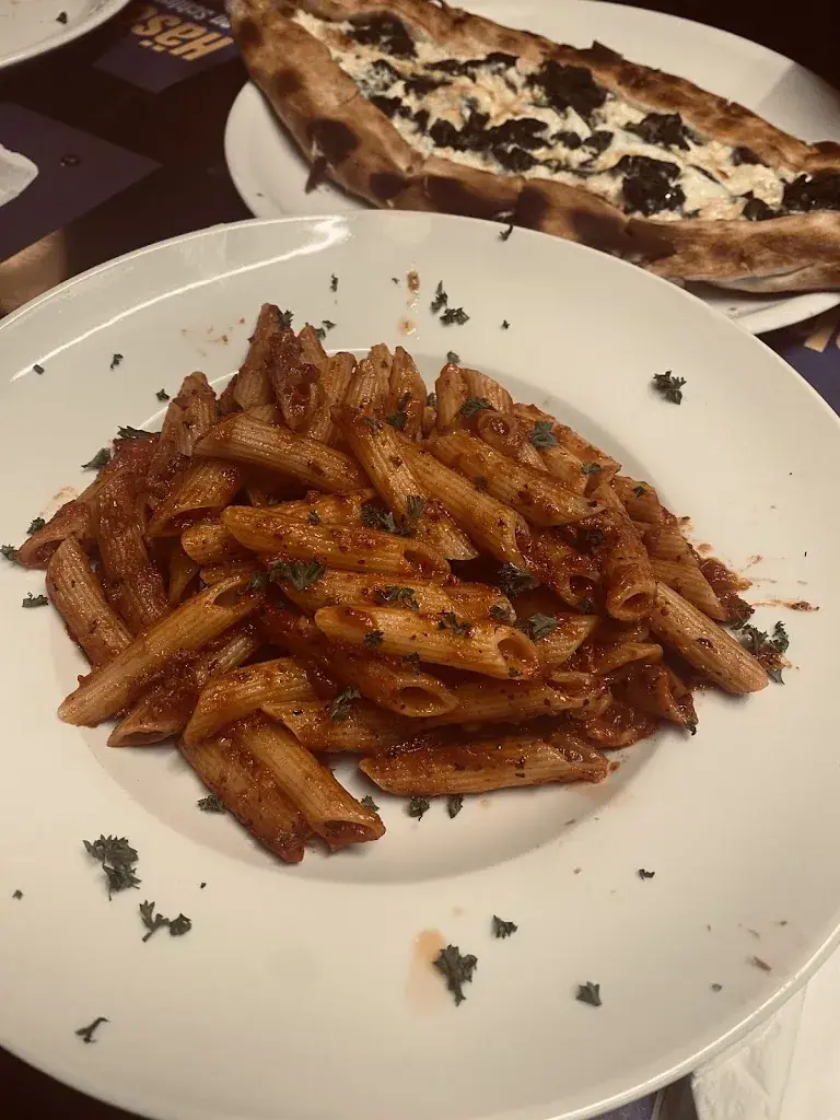 Nora ١٤٠٧_Freshpoint_Mels_review