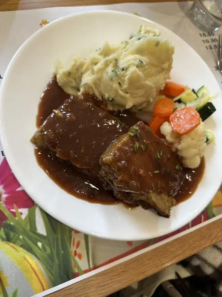 Annina Vetsch_Gasthaus Schönbüel_Vilters-Wangs_review