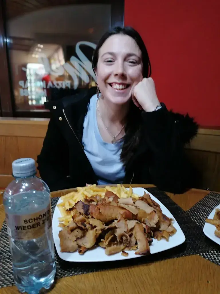 Menu_Mels Haus pizza Kebab_Mels_image_1